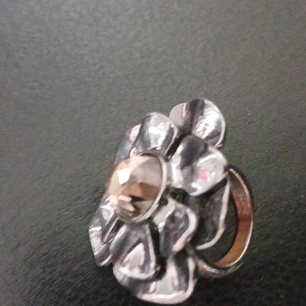 Flower ring - Picture 3 of 4